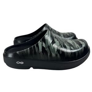 OOcloog Women’s Clogs Green Camo Limited Edition Size 8